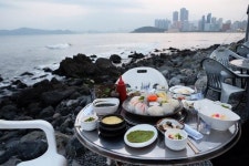 [풍경·맛 겸비 해운대 미포 맛집 2곳] 꼬리에 붙었다고 미포라더니… 맛집 많아 味浦라 해야겠네