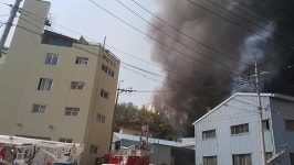 [단독]양산 북정동 산막공단 내 폐차장에서 대형 화재