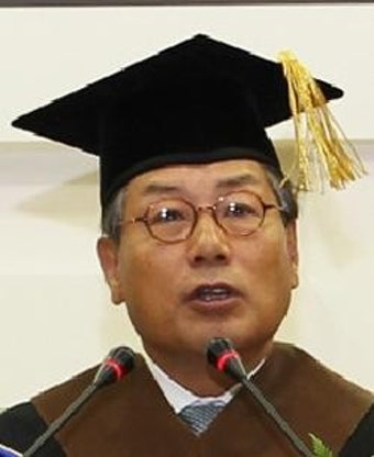허엽 한국남동발전 사장  경상대 명예 박사 학위 받아