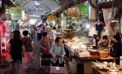 [21회 부산국제영화제 - 영화 같은 삶 - 전통시장] 사람 냄새에 취하고 음식 맛에 반하고