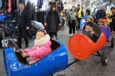 [포토뉴스] 다람쥐 미니기차 신나요!