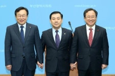 부산도 내년부터 중학교 전면 무상급식