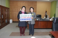 [포토뉴스] 장학금 500만 원 전달