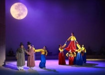 진도의 전통예술 집약시킨 브랜드 공연 운림산방 구름으로 그린 숲