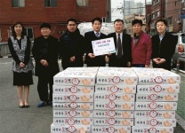 [포토뉴스] 고등어 100상자 전달