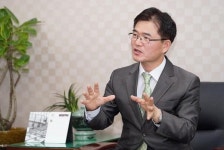 윤정국 김해문화의 전당 사장 지역 예술인들과 소통하면서 전당 운영