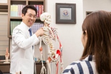 당당한의원 금정점 성진욱 원장 KNN 투데이 주치의 골반교정으로 하체비만과 산후골반통치료 출연