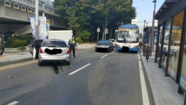 30대 운전자 몰던 승용차, 시외버스와 추돌