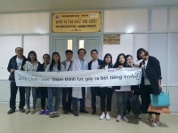 [포토뉴스] 베트남 청각장애아에 보청기