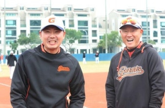롯데, 전 감독 조원우 수석코치 영입...외야 수비 강화로 새로운 코칭진 구성중