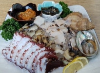 [맛으로 소문난 화명동-운해초밥] 음식 다른 두 식당, 인기 이유는 한가지