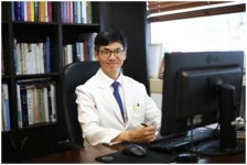 [고든몸한의원] 팔꿈치의 과도한 사용, 테니스 엘보 골프 엘보