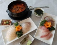 [민락동 금송횟집] 허름해도 단골 많아… 비결은 깊은 맛