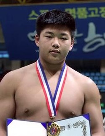 부산 운송중 이민웅, 증평씨름대회 금메달