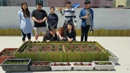 해운대청소년문화의집 청소년들, 계절작물 재배해 경로당에 전달
