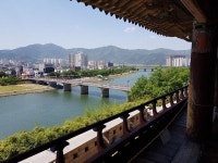 [경남 밀양 영남루] 2층 마루 올라 은밀한 햇볕 쬐니 여기가 영남 제일