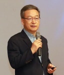 부산 찾은 정호승 시인 삶의 가장 소중한 가치는 사랑 용서와 고통을 통해 완성되죠