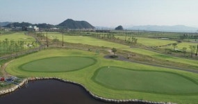 [골프의 계절-아라미르CC] 최상의 코스 입소문 타고 내장객 북적