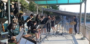 [부일 청소년 리포트] 등굣길 작은 음악회, 학교 가는 발걸음 가벼워진다