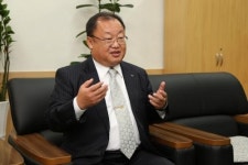 김홍선 고려개발 부산지사장 지역업체에 하도급 주는 건 당연한 일