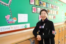 상금마저 베푼 ‘올해의 스승’… “제자들 함께 잘 살았으면”