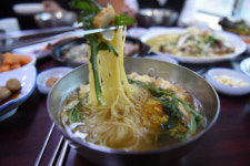 [안락동 미미참족발] 비린내 쏙 뺀, 약에 빠진 족발