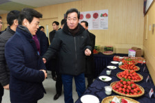 진주 방문 이낙연 총리, 수곡농협 찾아겨울철 농업현장간담회 가져