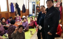 문현2동 주민자치위원회, 설맞이 경로당 위문