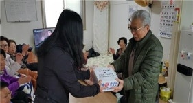 연산2동 신촌돌솥설렁탕, 장애인자립장ㆍ경로당에 사랑의 떡 전달