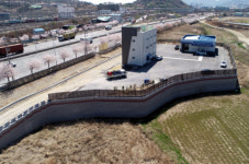 부산 첫 수소차 충전소, 문도 열기 전에 ‘방전’