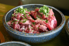 2TV 생생정보 연매출10억 소주물럭, 고양 원당 맛있는정원…장사의신[오늘방송맛집]