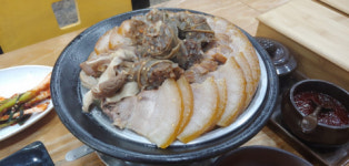 [연제구 배산돼지국밥] 어디에나 있지만, 어디에도 없는 맛집