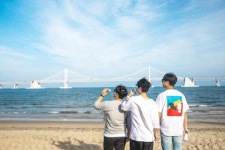 모델인 줄 알았죠? 부산관광공사 직원이에요