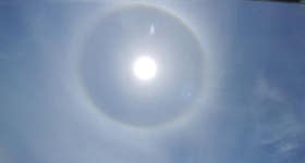 해무리→햇무리 고개를 들고 하늘을 봐요