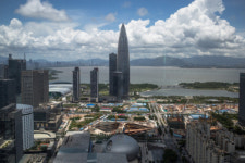 중국 ‘홍콩 옥죄기’… 선전, 글로벌 중심지로 키운다