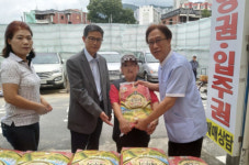 덕포동 민정식소아청소년과의원, 20년 넘게 이웃 사랑 실천