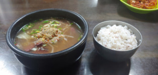 [덕두시장 시장분식] 칼국수 맛 어떻길래, 비행기 타고 올까?