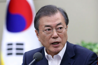 문재인 대통령 “조국+윤석열 환상적 조합, 꿈 같은 희망 됐다” 수보회의 모두 발언