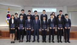 LX한국국토정보공사 부산울산지역본부, 신입사원 임용장 수여식 개최