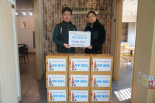 [포토뉴스] 바른태권도장 이웃돕기 라면 전달