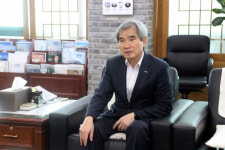 “운영 시스템 선진화… 고객 불만 없는 항만으로”