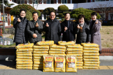 [포토뉴스] 부산 전몰군경유족회 재활원 위문품