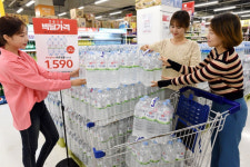 지난해 생수 수입 1000억원 첫 돌파…농심 ‘백산수’가 견인