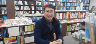 “향토서점 문우당 65년 전통 이어 갑니다”