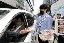 수협, 서울 노량진수산시장·강서공판장서 수산물 ‘드라이브 스루’ 판매