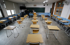 직장인 10명 중 4명 코로나19여파 돌봄 공백, 친척·부모에 맡겨