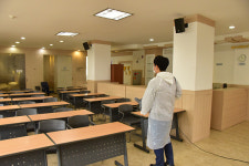 부산경상대, 제한적대면수업 위한 건물 방역 실시