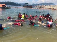 창원해경, 진동 광암해수욕장에서 ‘생존수영, 구명조끼 캠페인’ 전개