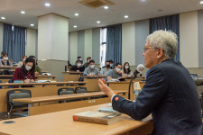 동아대 로스쿨, ‘학생이 묻고 석좌교수님이 답하다’ 토크콘서트 개최