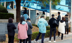 코로나19 어제 382명 신규확진…지역발생 363명